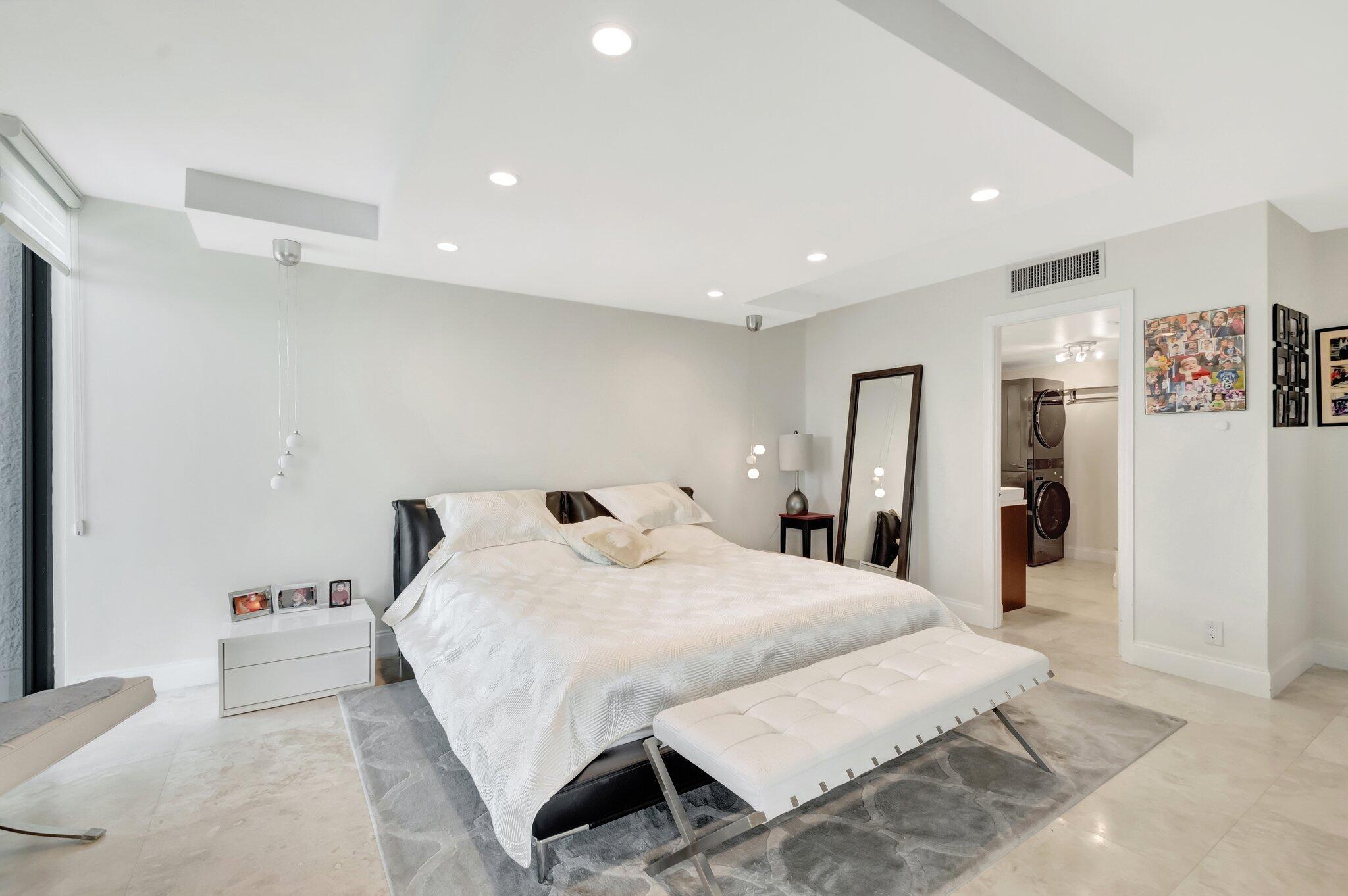 WATER GLADES CONDO - Residential Lease
