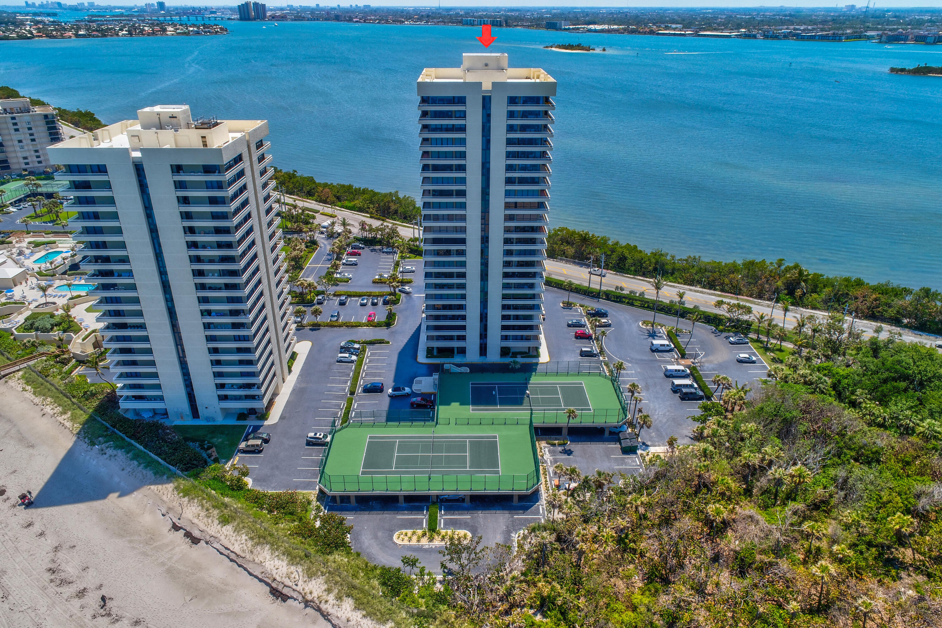 WATER GLADES CONDO - Residential Lease