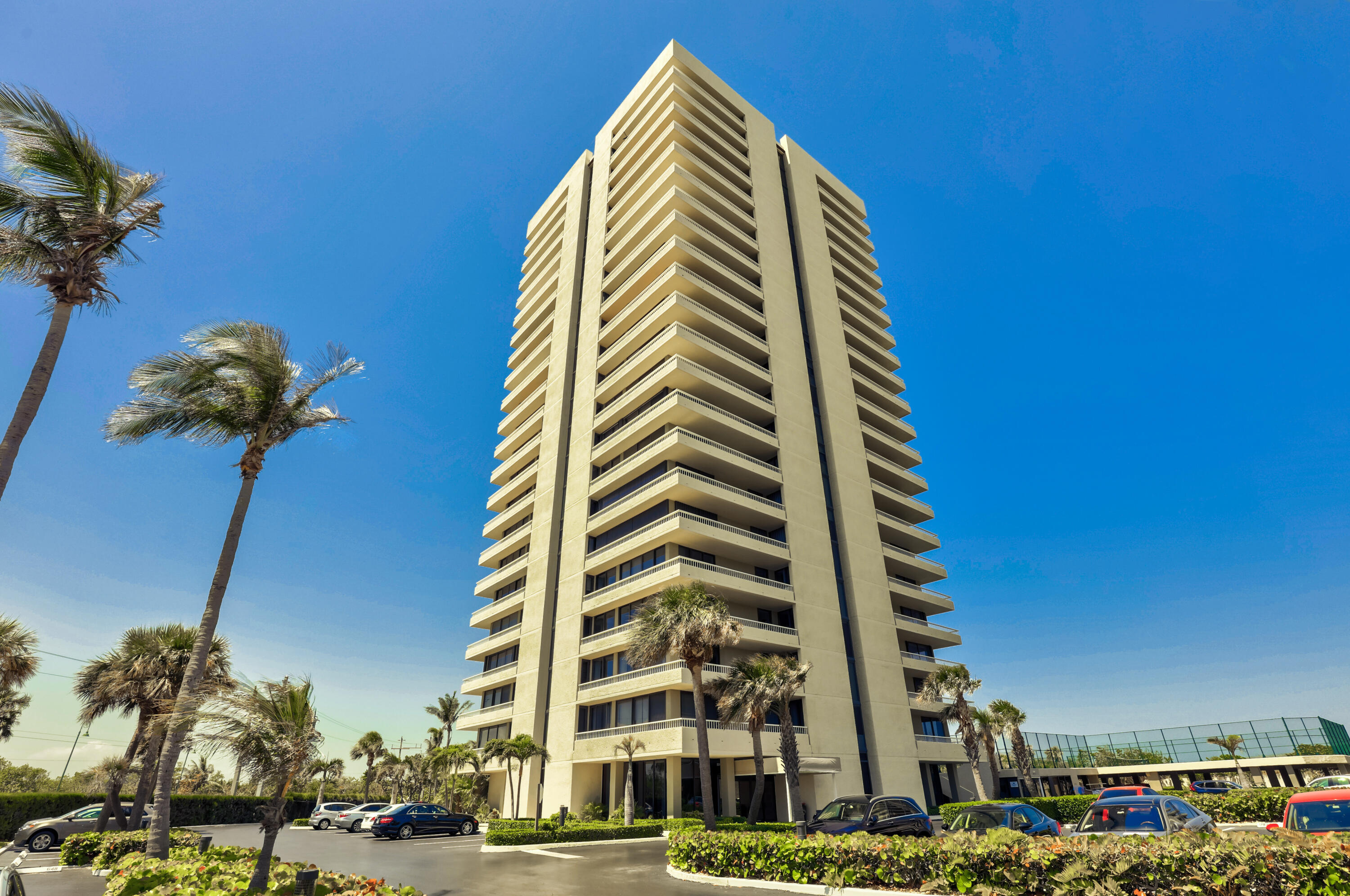 WATER GLADES CONDO - Residential Lease