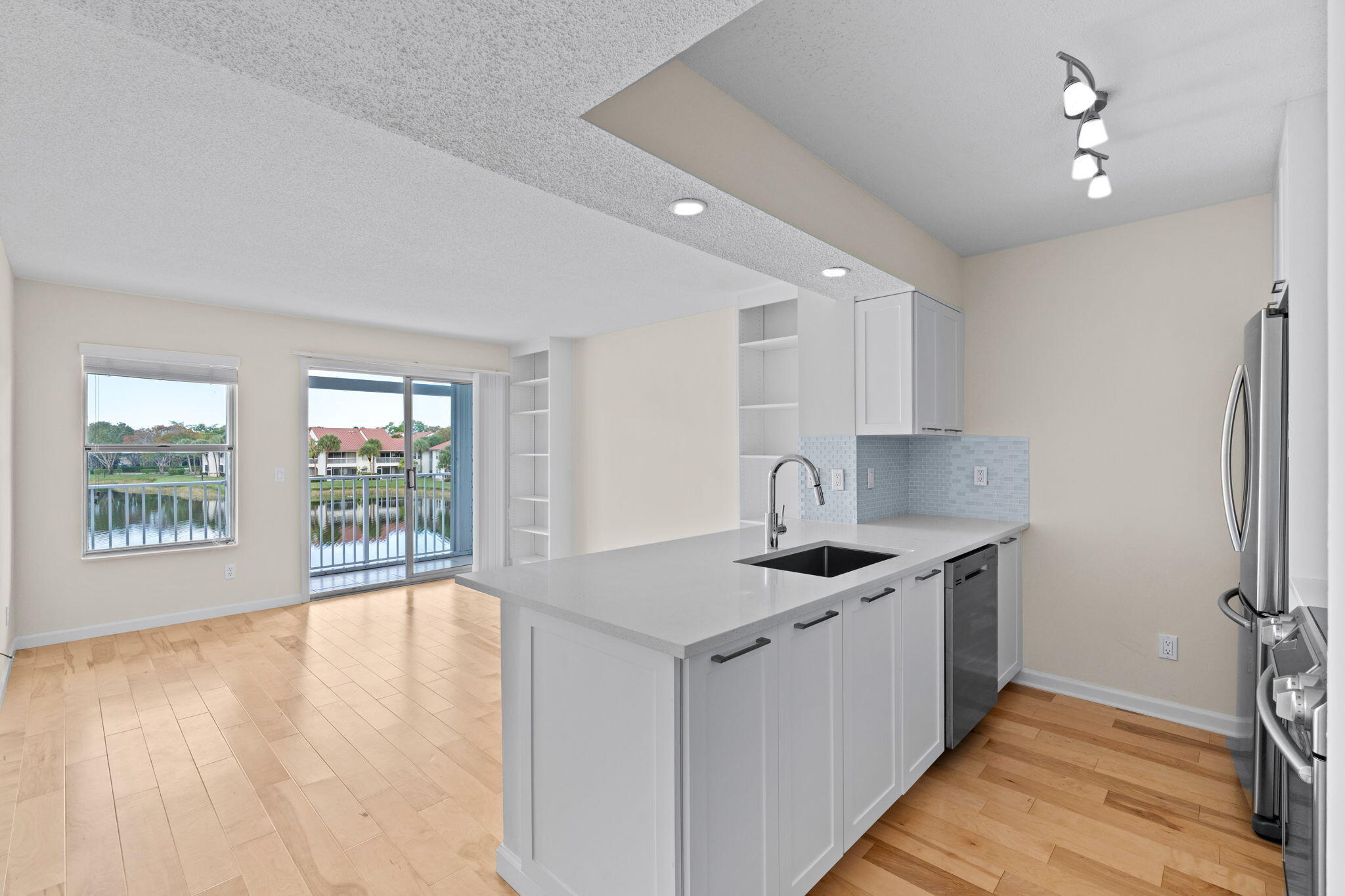 CYPRESS POINT CONDO - Residential Lease