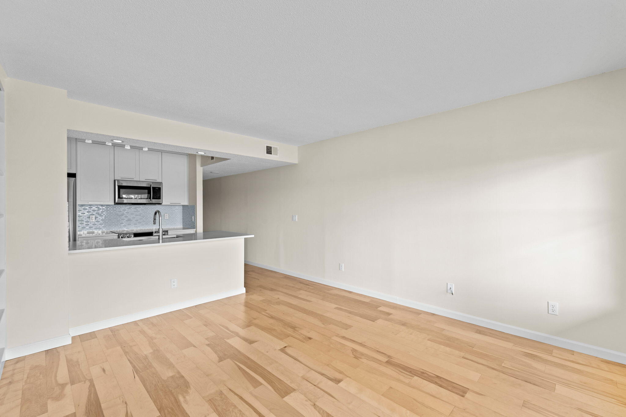 CYPRESS POINT CONDO - Residential Lease