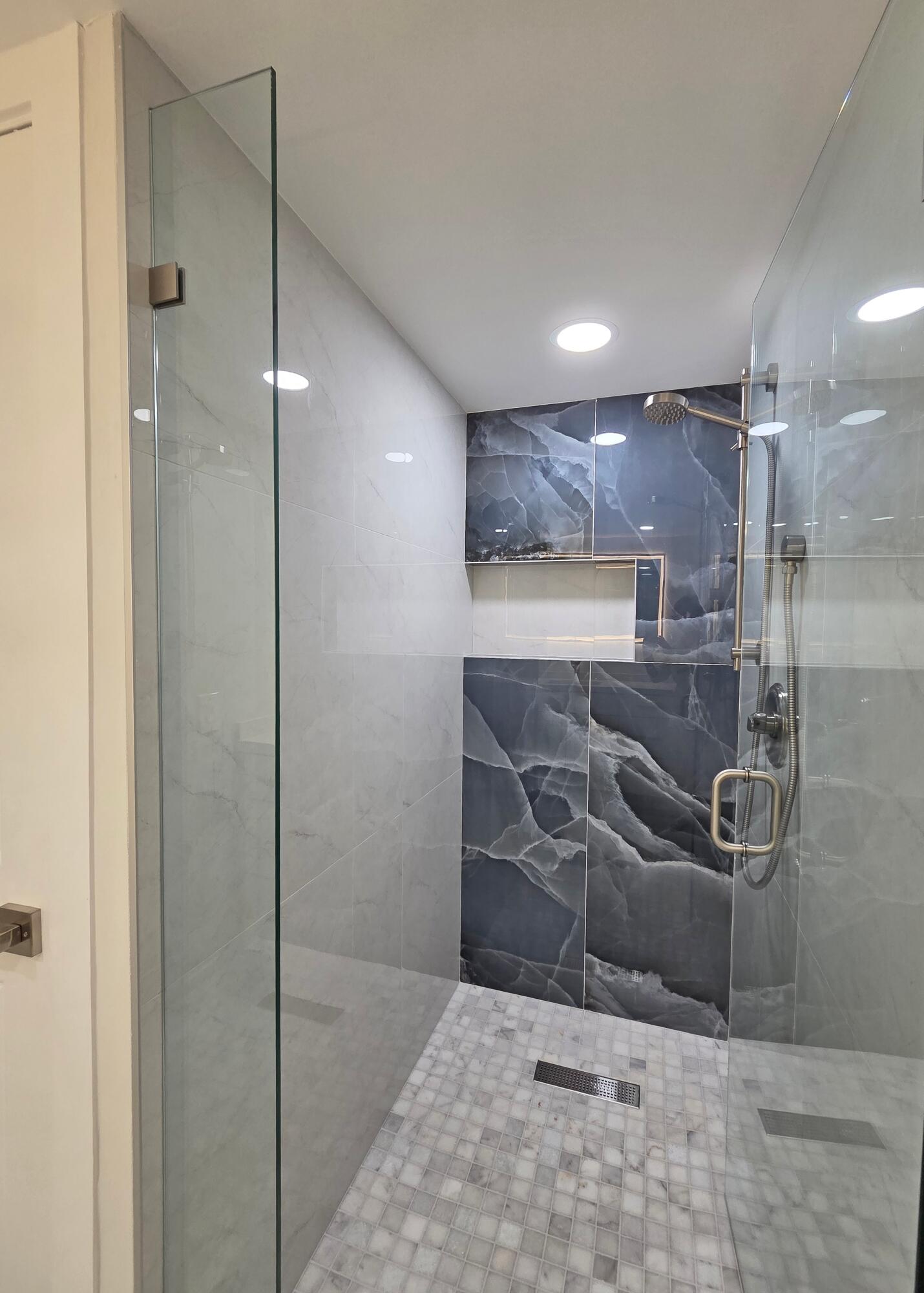 HUNTINGTON LAKES SEC ONE CONDOS - Residential