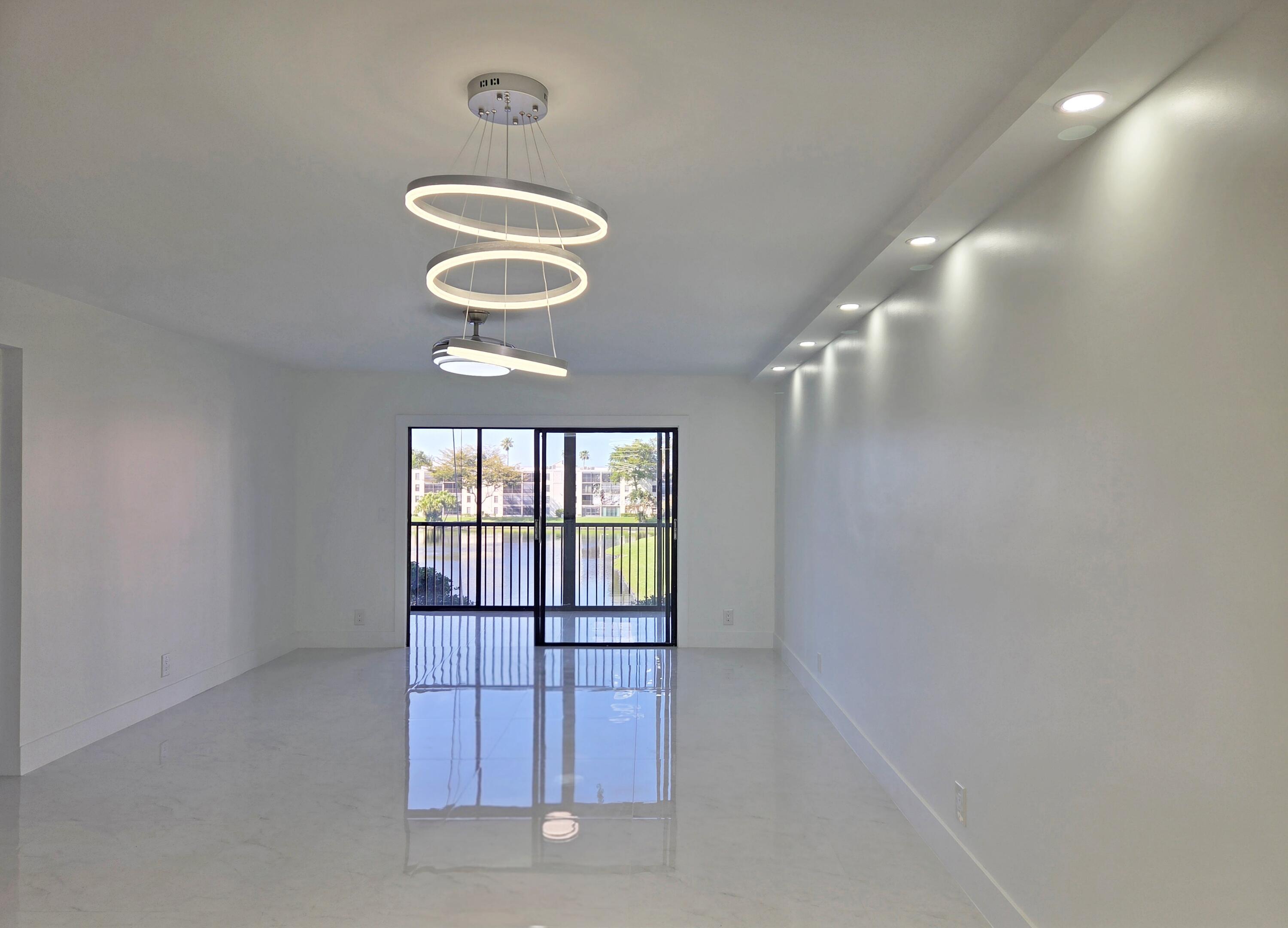 HUNTINGTON LAKES SEC ONE CONDOS - Residential