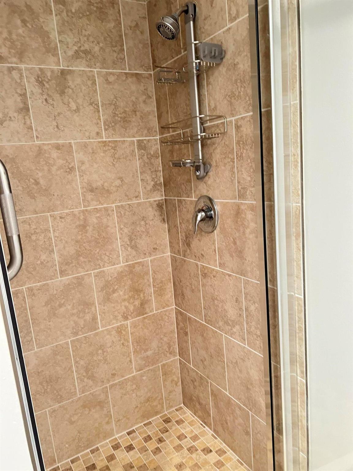 KINGS POINT - Residential