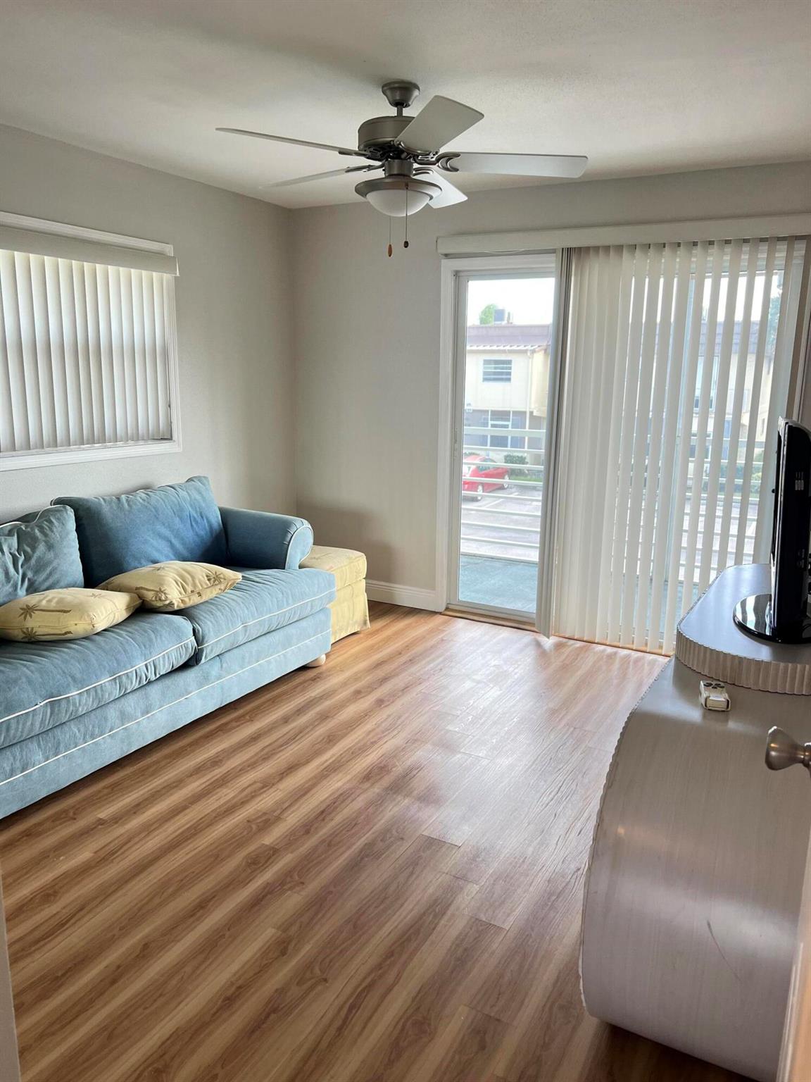 KINGS POINT - Residential