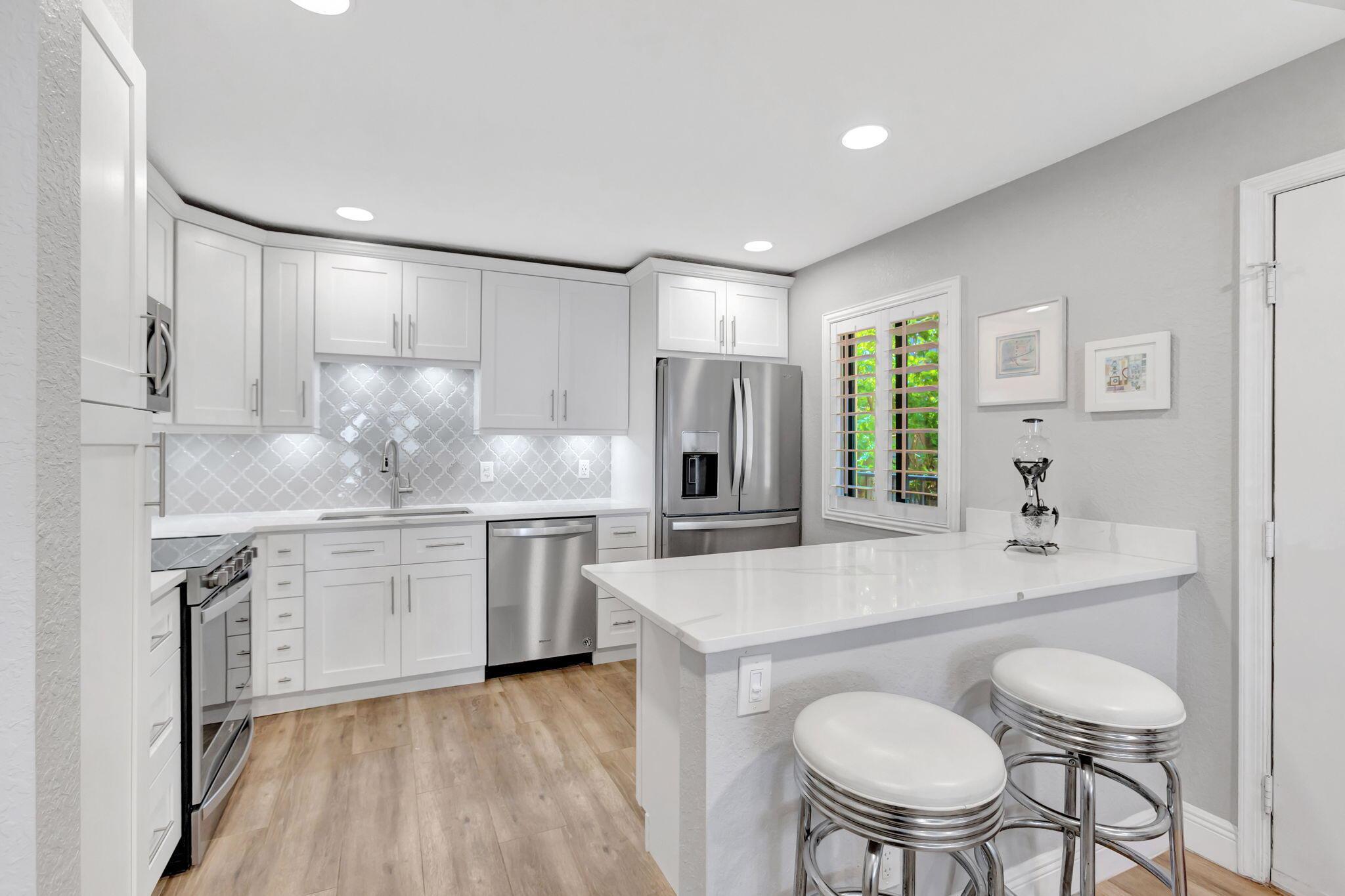 1202 S Lake Drive 404