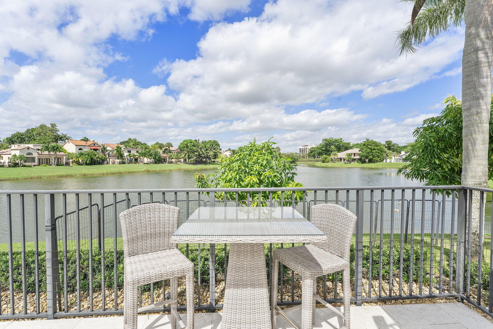 ENCANTADA - Residential