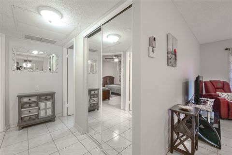 A home in Lauderdale Lakes