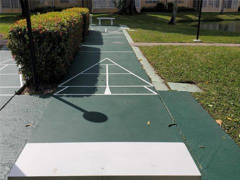 A home in Lauderdale Lakes