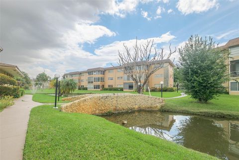 A home in Lauderdale Lakes
