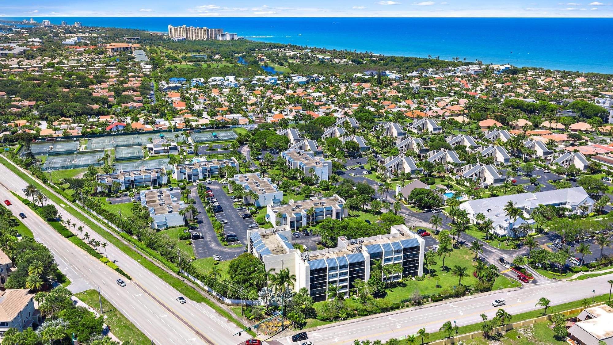 JUPITER OCEAN AND RACQUET CLUB - Residential