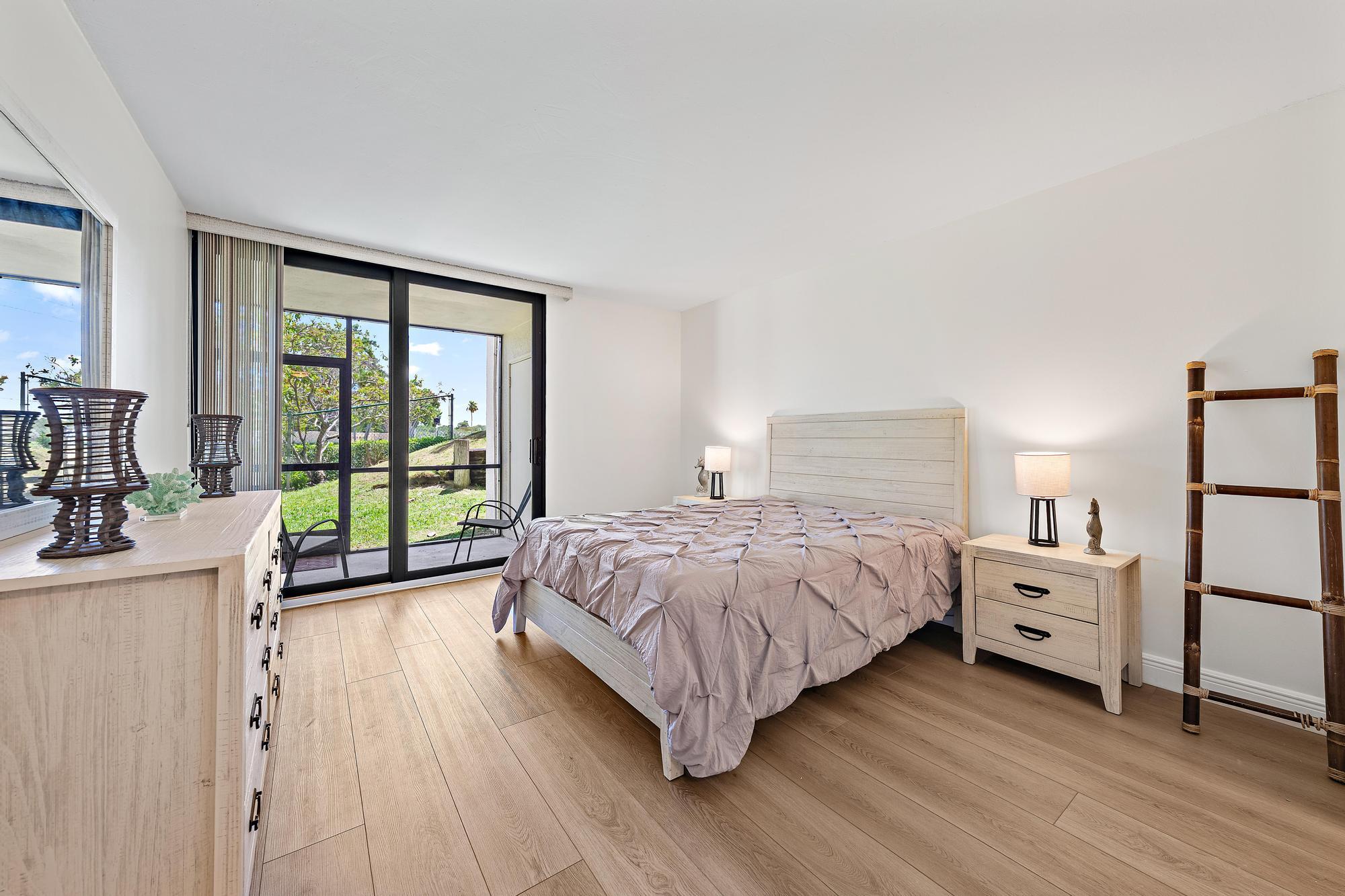 JUPITER OCEAN AND RACQUET CLUB - Residential