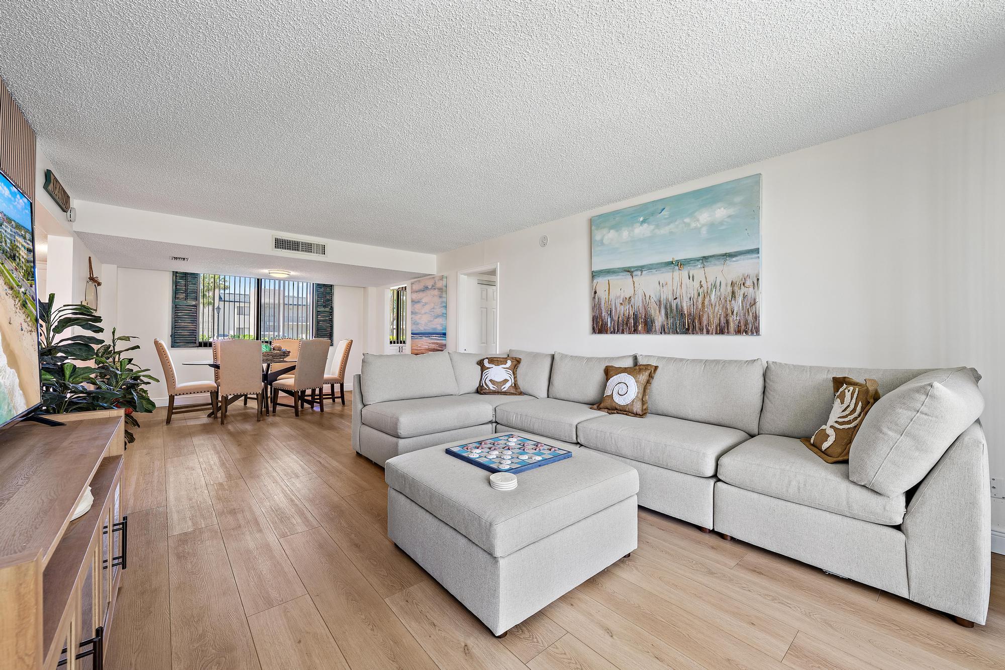 JUPITER OCEAN AND RACQUET CLUB - Residential