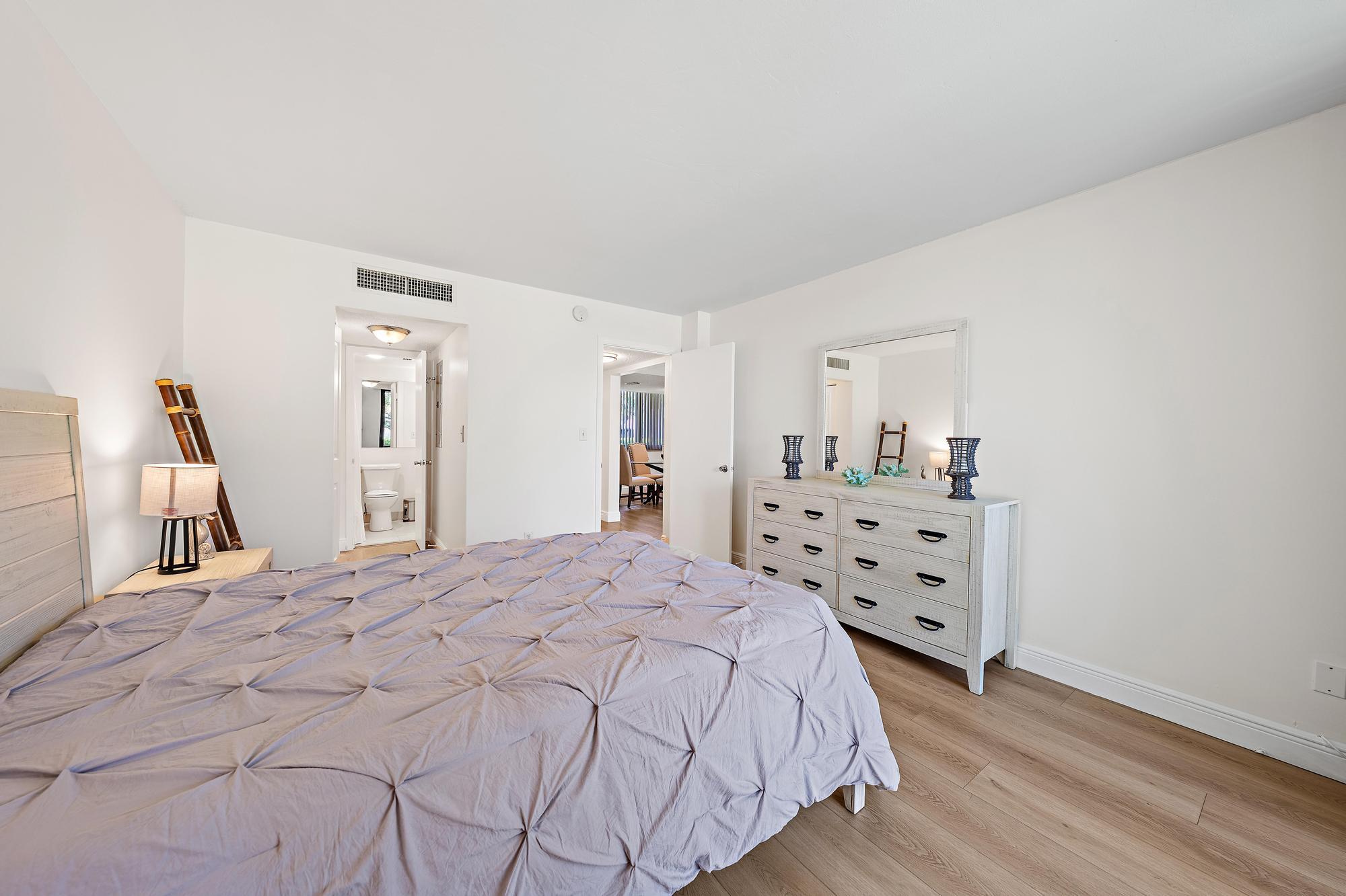 JUPITER OCEAN AND RACQUET CLUB - Residential