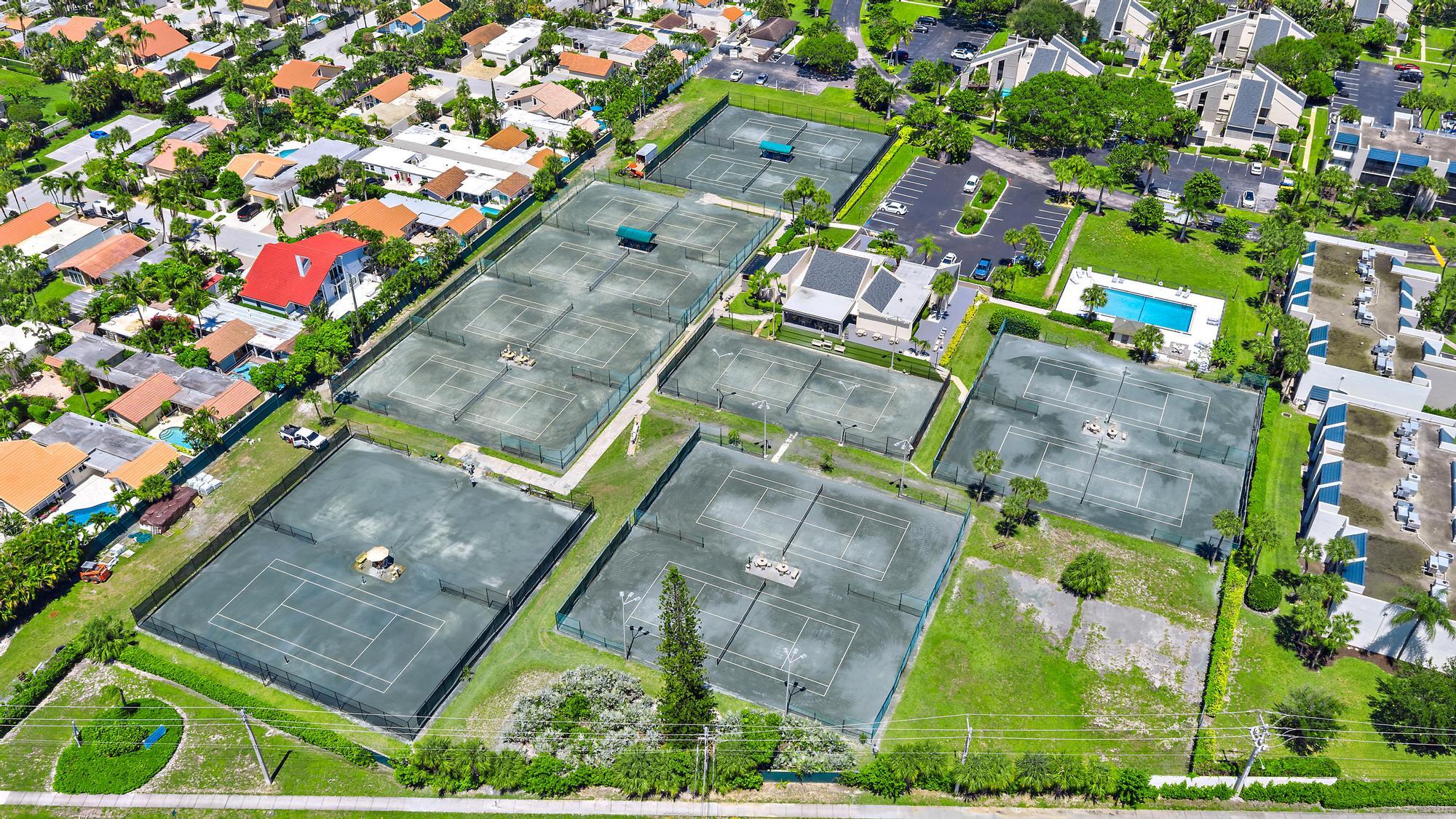 JUPITER OCEAN AND RACQUET CLUB - Residential