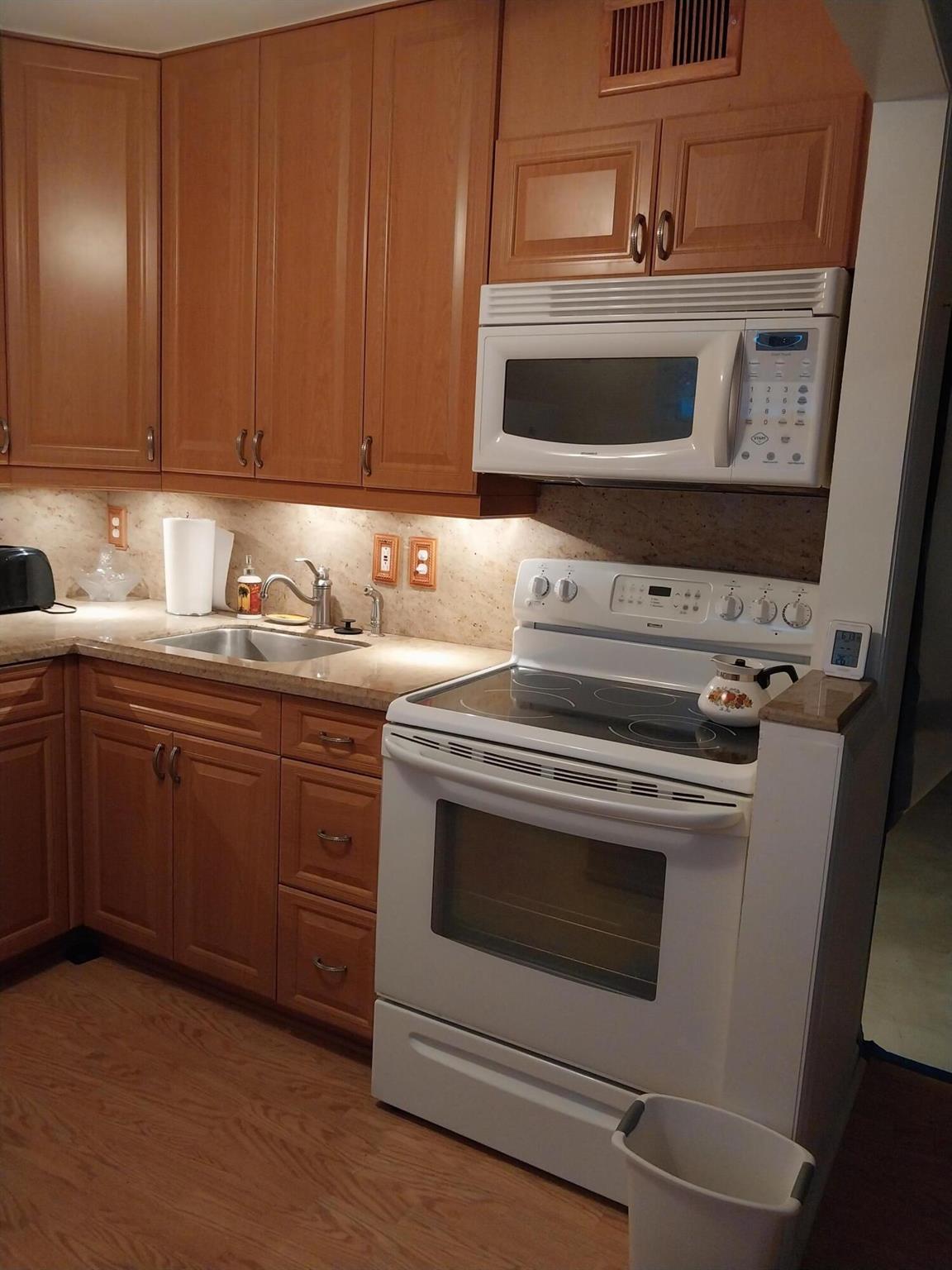 View photos, virtual tours, details... 2192 NE 1st Way 103