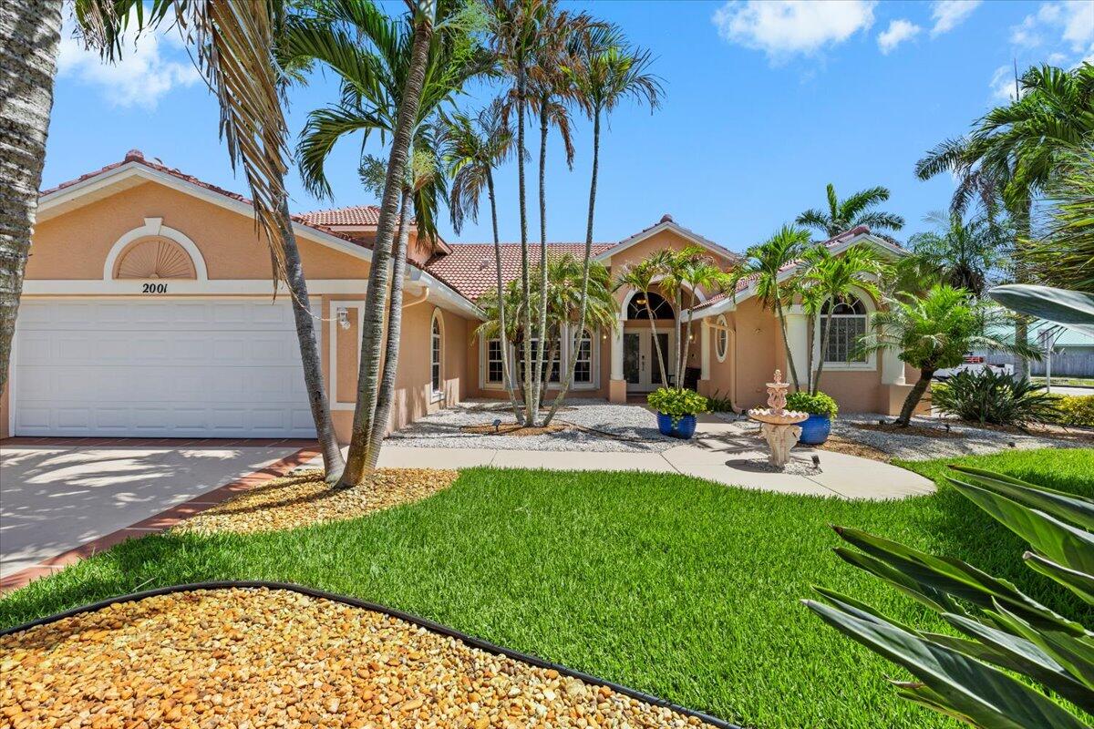 2001 Cypress Avenue