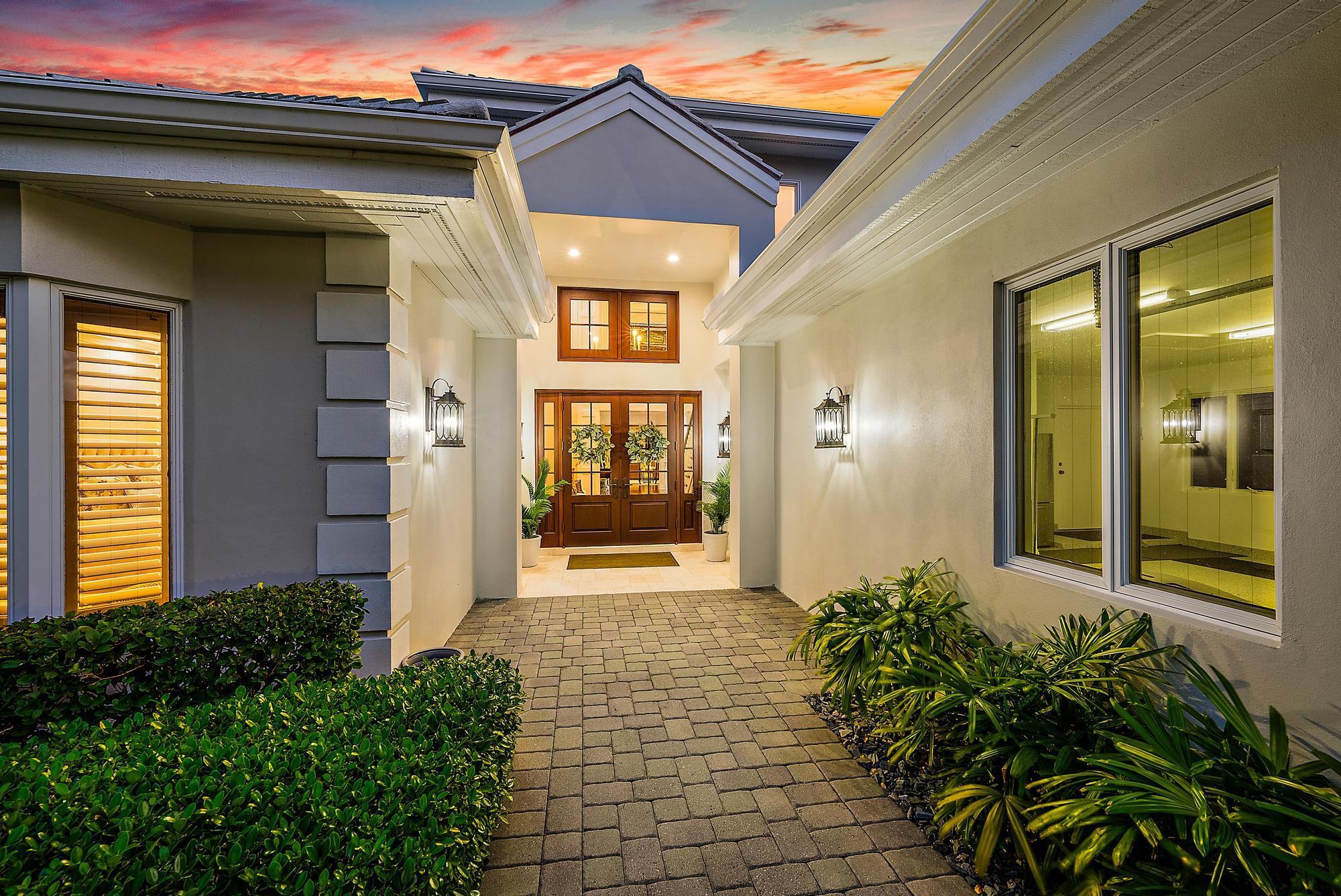 Jupiter Hills Village - Residential