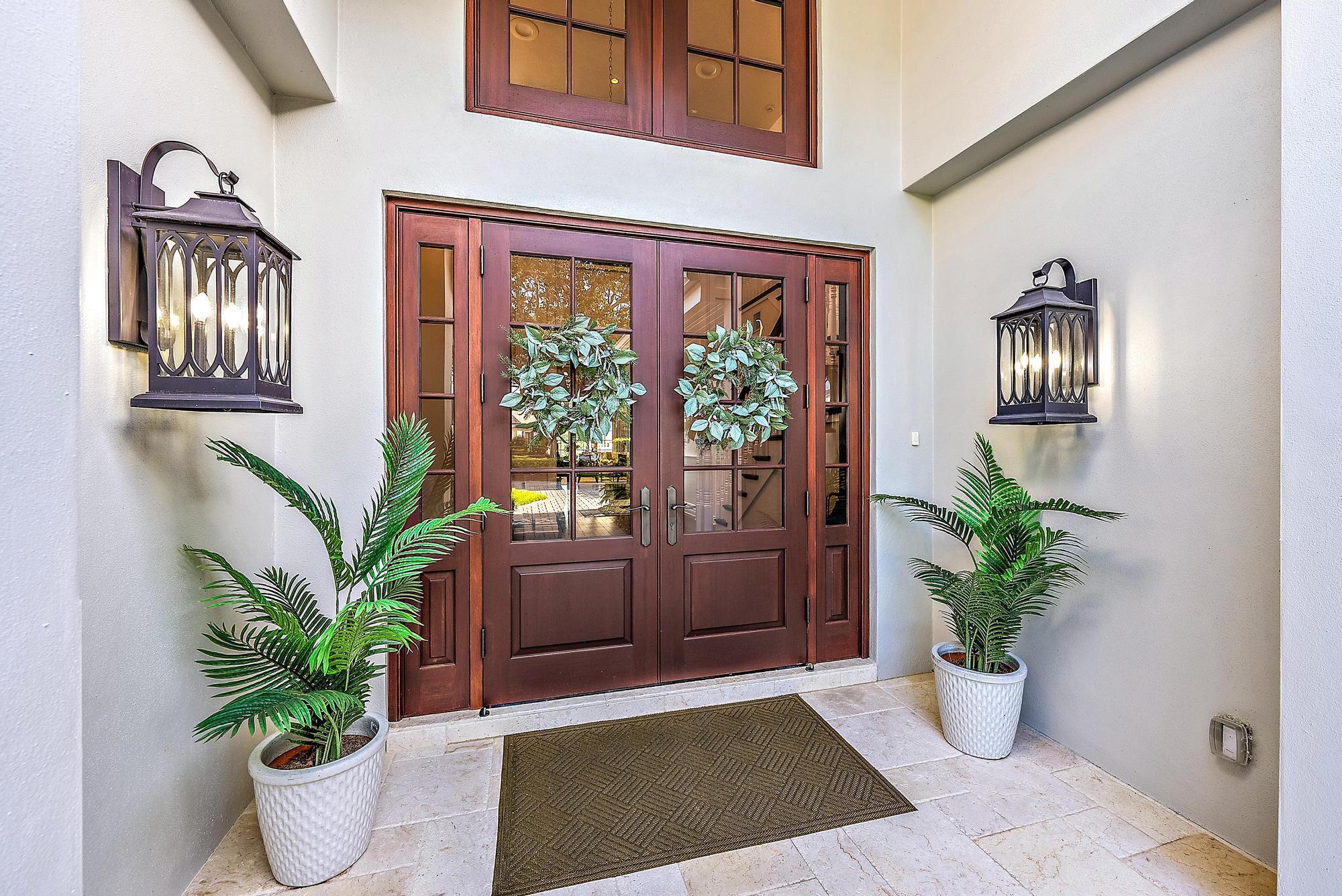 Jupiter Hills Village - Residential