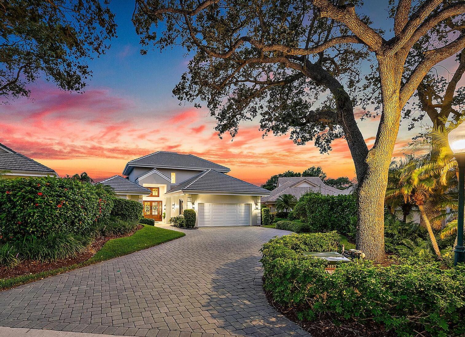 Jupiter Hills Village - Residential