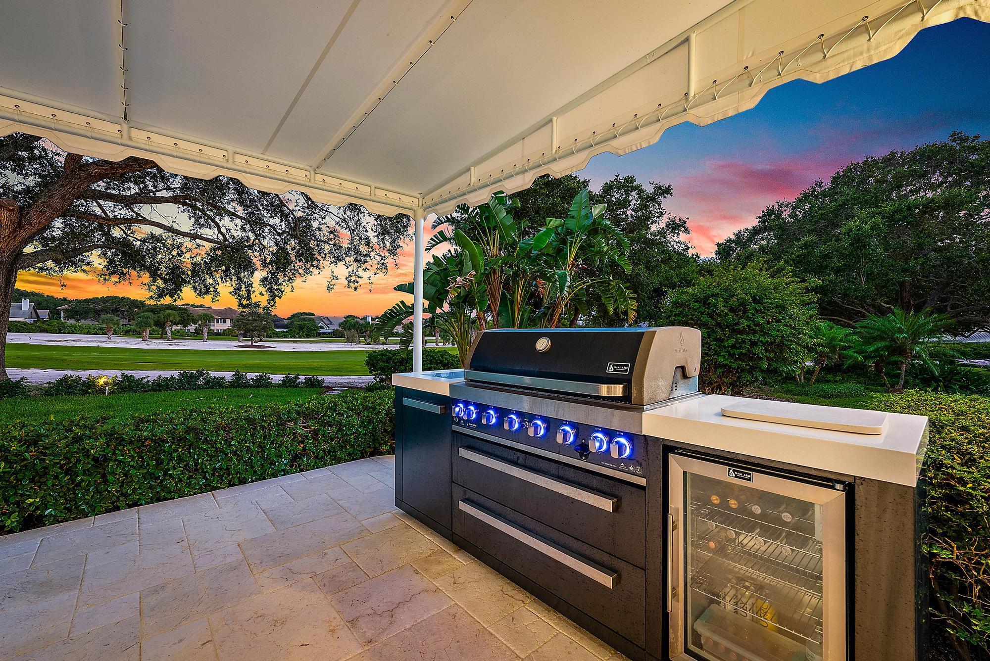 Jupiter Hills Village - Residential