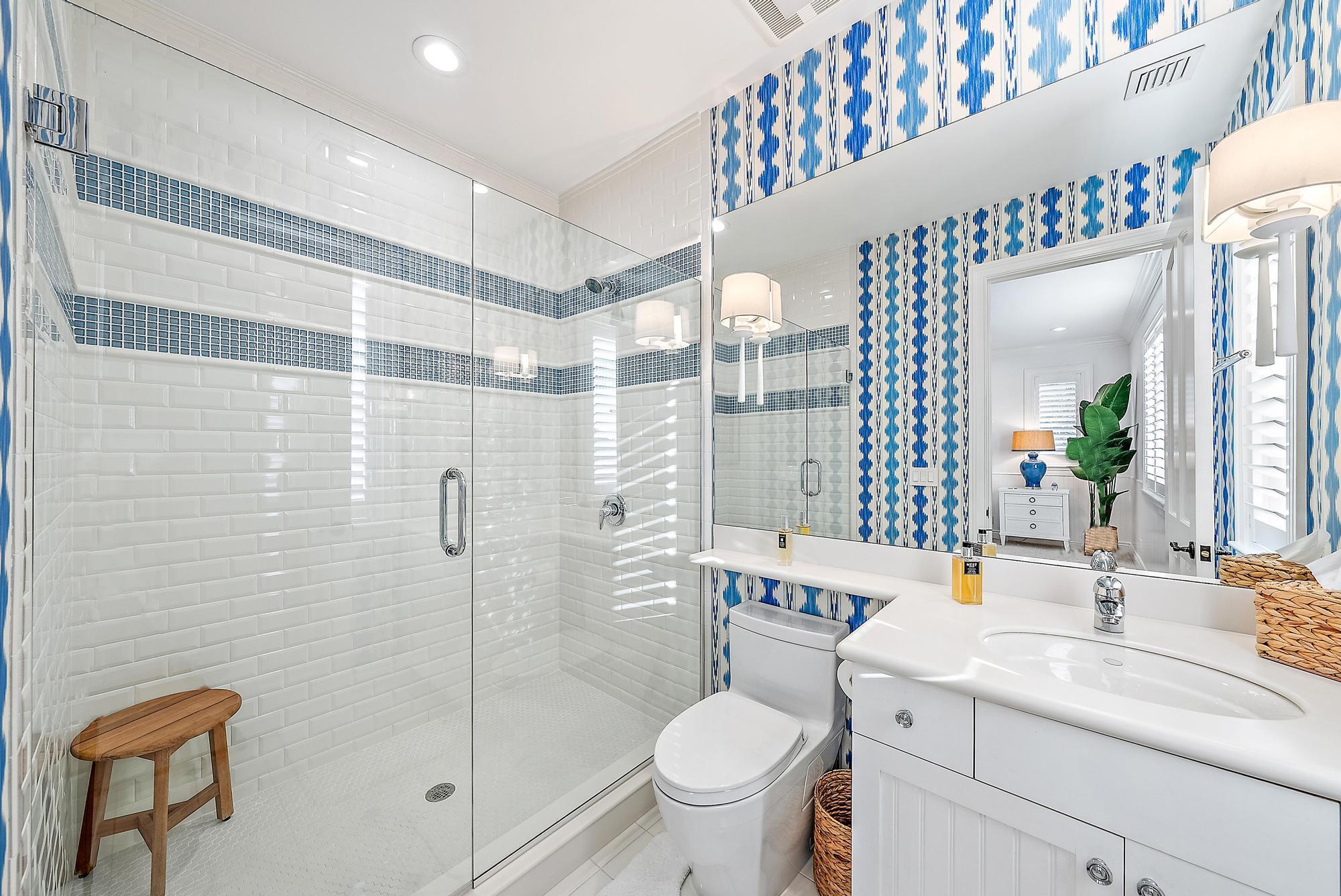 Jupiter Hills Village - Residential