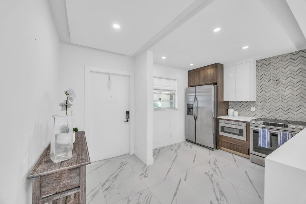 Photo of 2828 Casita Way #1100, Delray Beach, FL 33445 (MLS # R11105069)