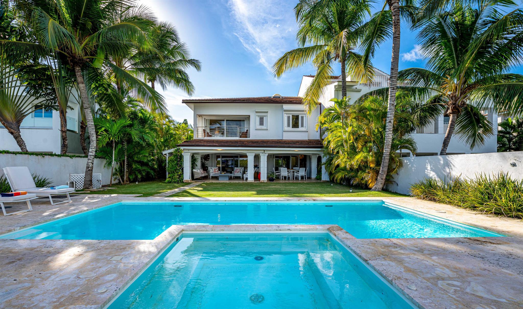 Ribera del Rio, Casa de C - Residential