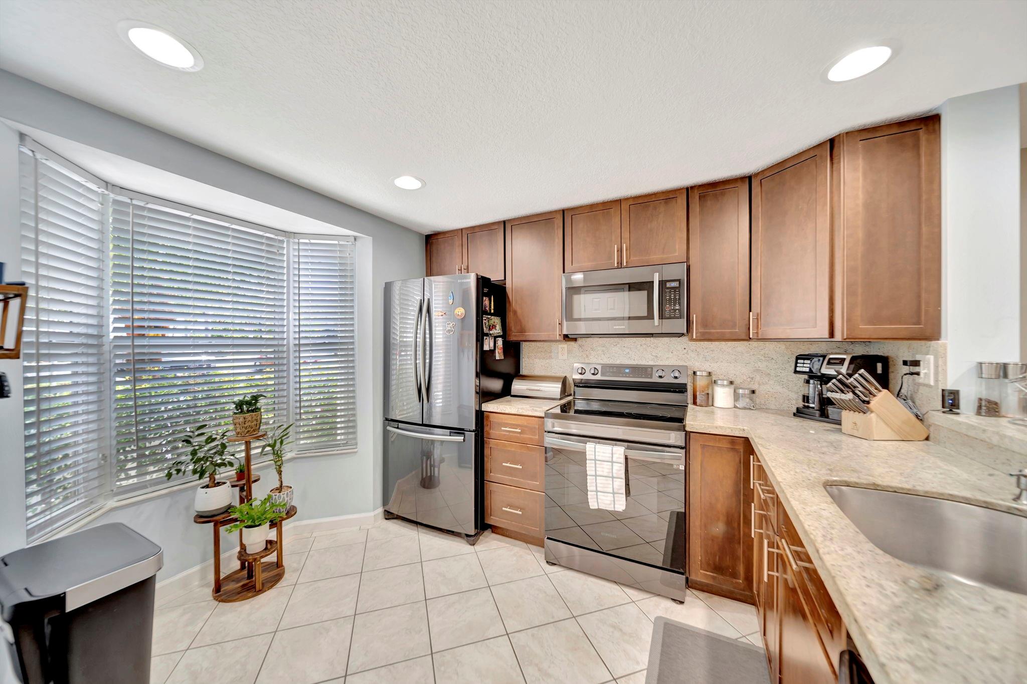 Sun Harbour Townhomes - Residential