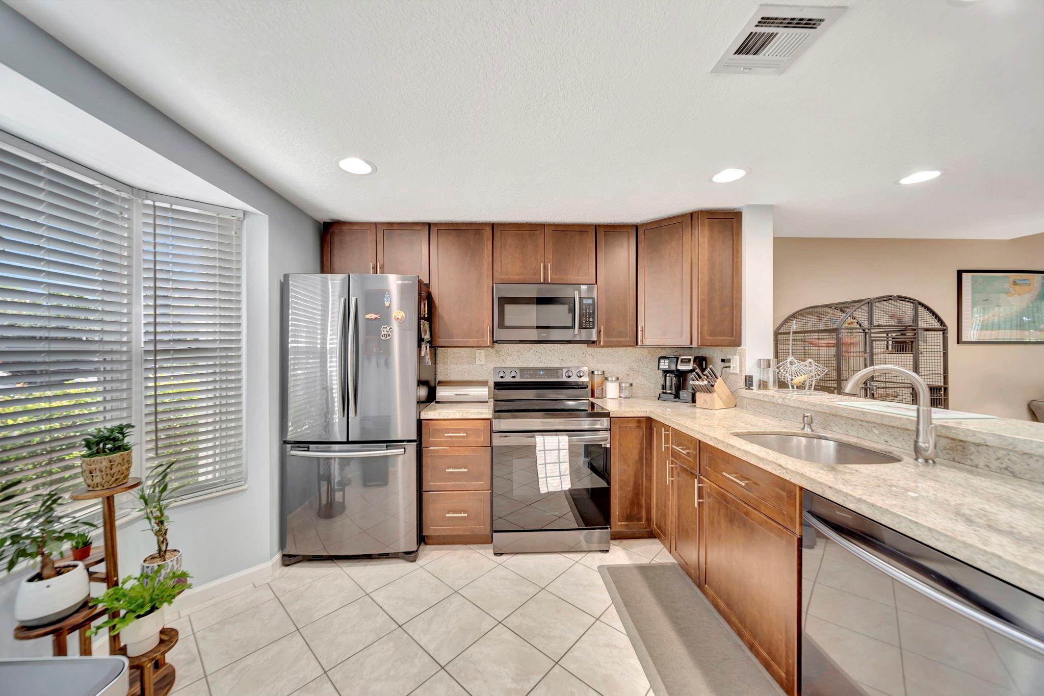 Sun Harbour Townhomes - Residential