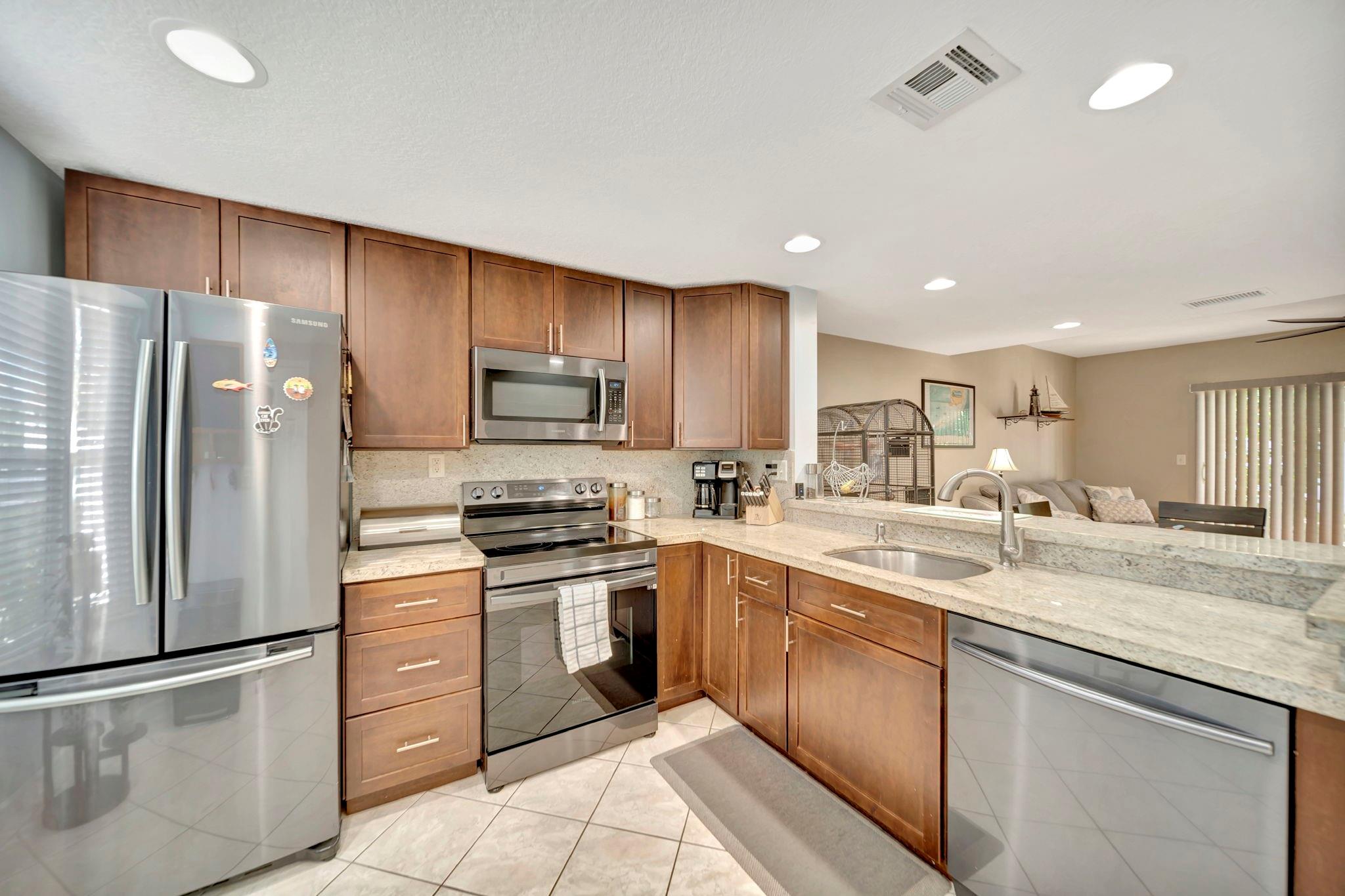 Sun Harbour Townhomes - Residential