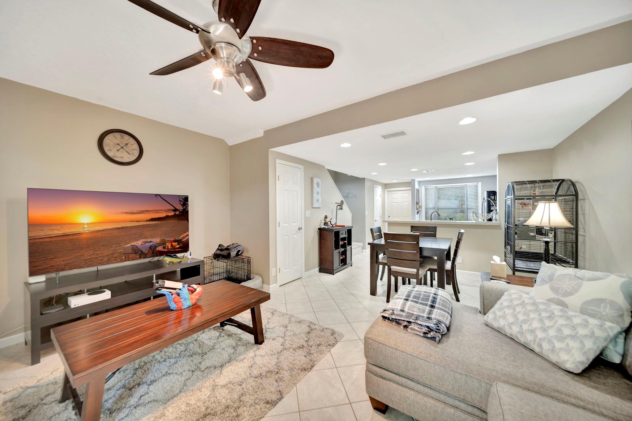 Sun Harbour Townhomes - Residential