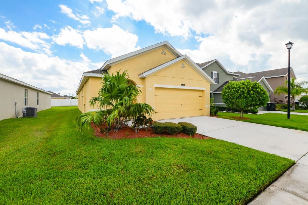 Photo of 11349 SW Patterson Street, Port Saint Lucie, FL 34987 (MLS # R10939418)