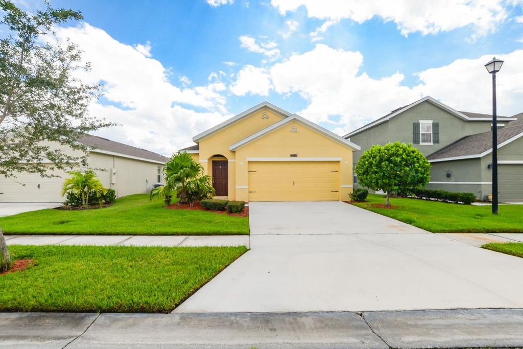 Photo of 11349 SW Patterson Street, Port Saint Lucie, FL 34987 (MLS # R10939418)