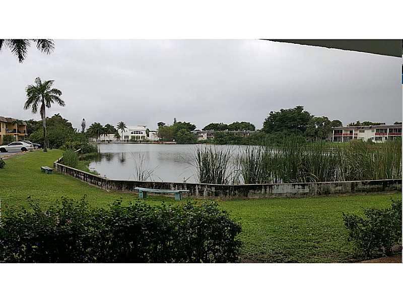 LAKESIDE MANOR SOUTH COND - Residential Lease