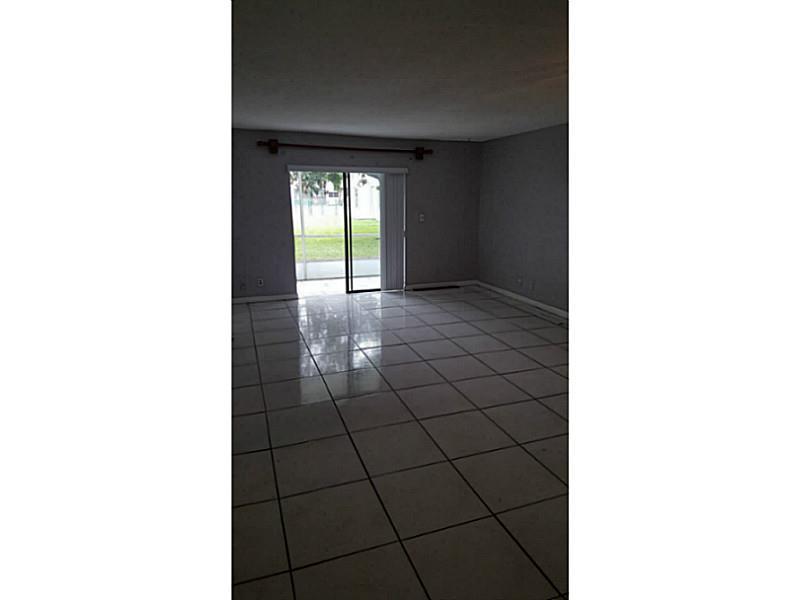 LAKESIDE MANOR SOUTH COND - Residential Lease