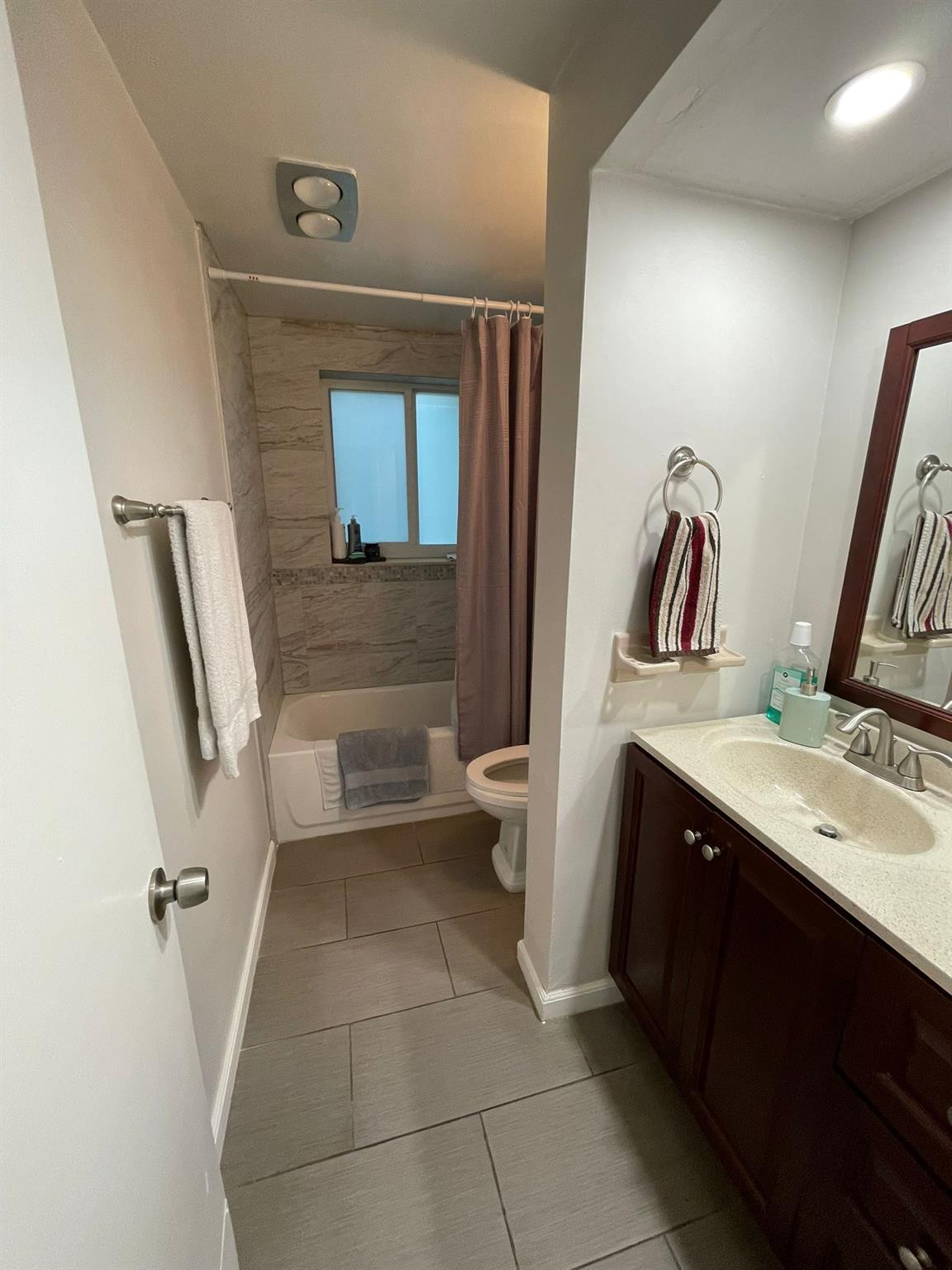 Costa Crest Condo - Residential Lease