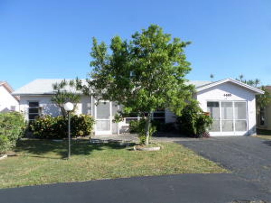 Come see this single family home with a 1 car garage in the Lucerne Lakes Community. The home has a spacious living room, family room and two large bedrooms. Screened back patio is perfect for relaxing. Home is a clean slate ready for your personal touches, but a great deal and features a NEW ROOF and NEW A/C! Located in a quiet well maintained community, this home is conveniently located to the Florida Turnpike, golfing, restaurants and shopping. Call now for details. Sizes approximate.