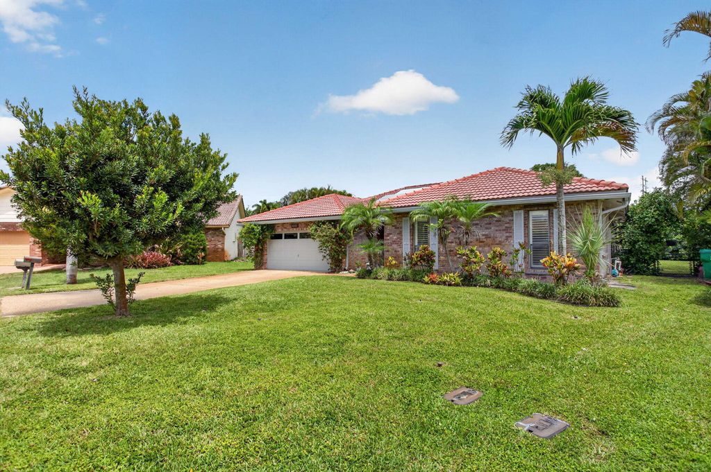 Photo of 4111 NW 70th Way, Coral Springs, FL 33065 (MLS # B26018645)