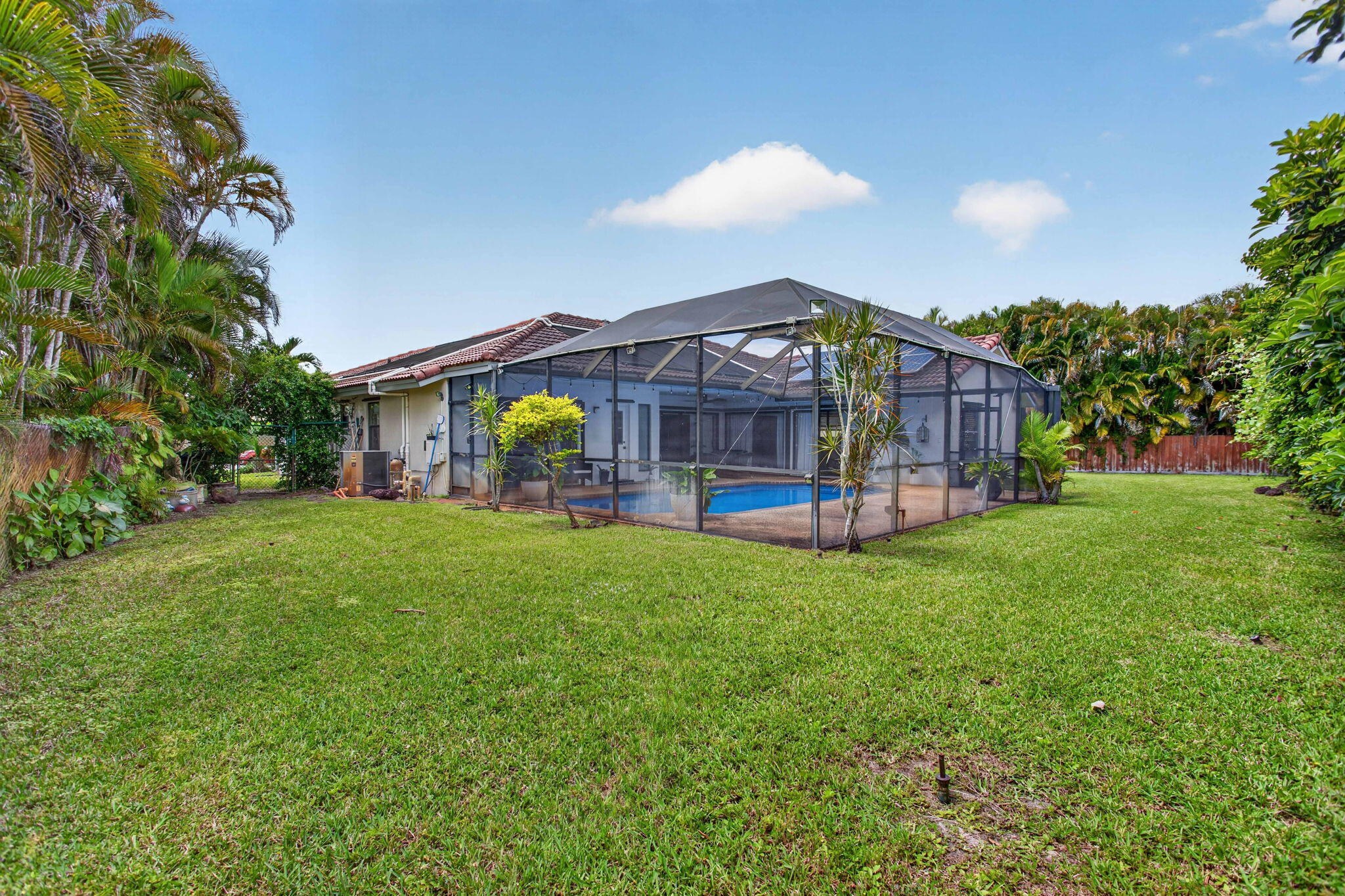 CROSSINGS - Residential