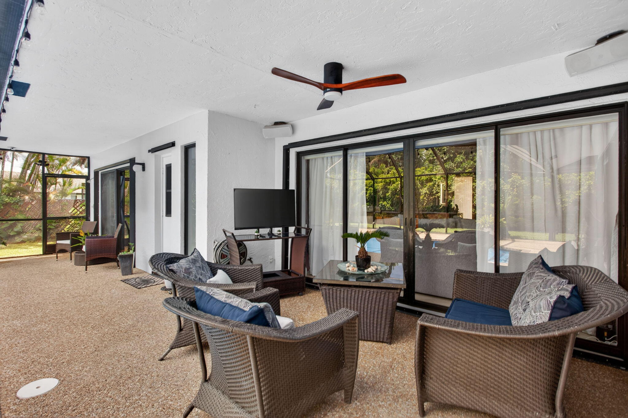 CROSSINGS - Residential