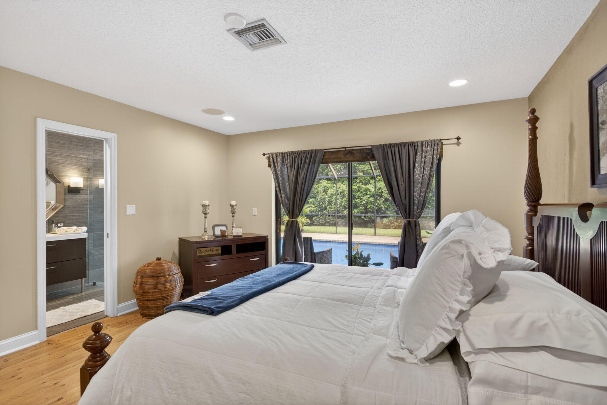 CROSSINGS - Residential