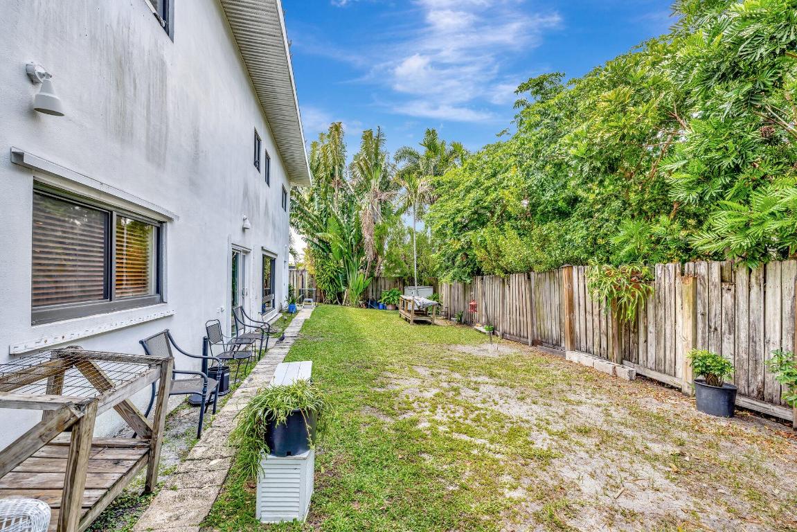 SOUTH CORAL POINT - Residential