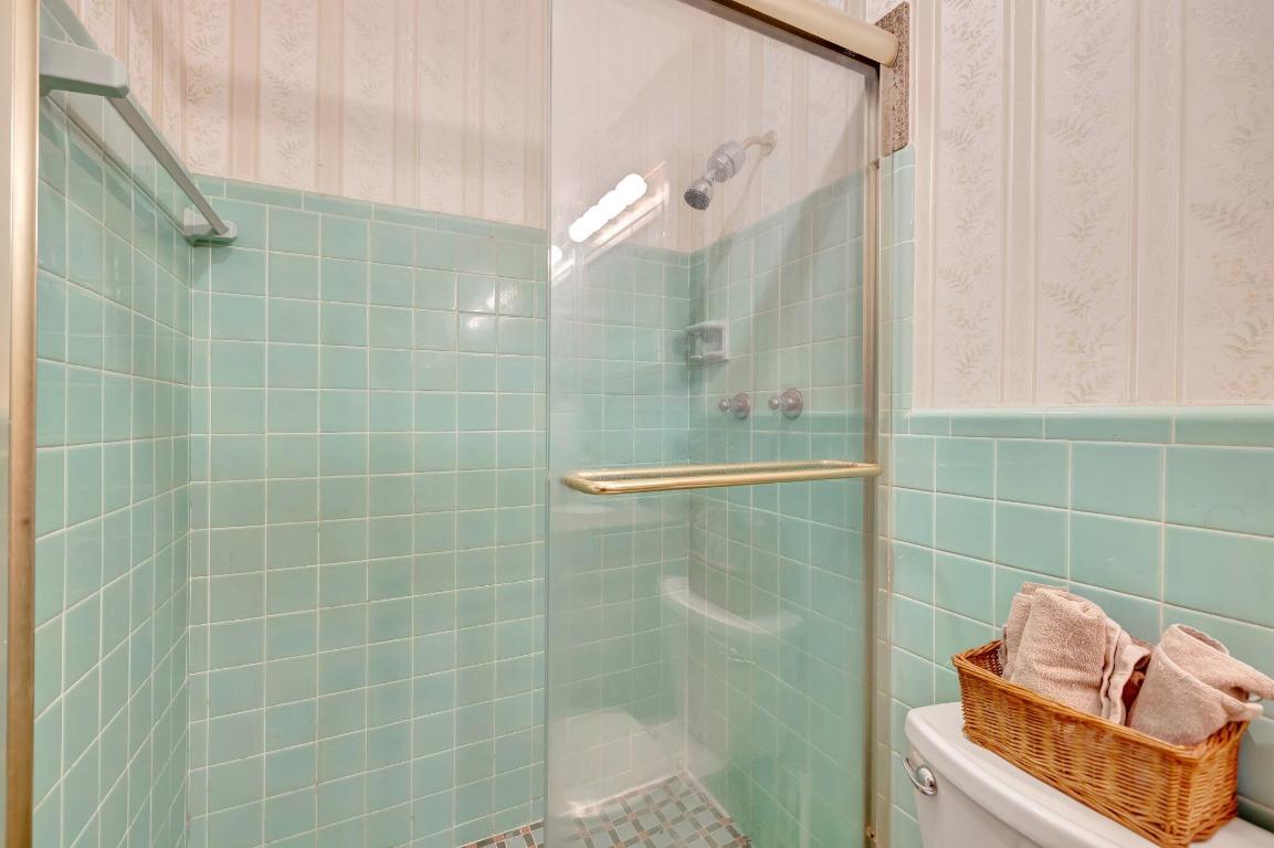 SOUTH CORAL POINT - Residential