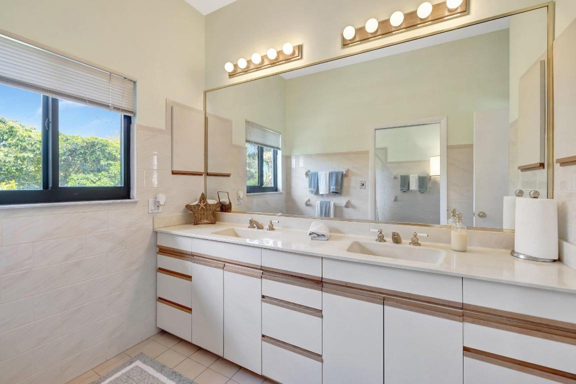 SOUTH CORAL POINT - Residential