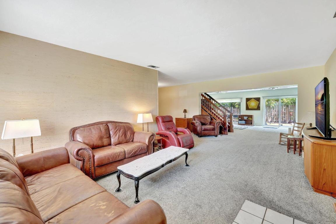 SOUTH CORAL POINT - Residential