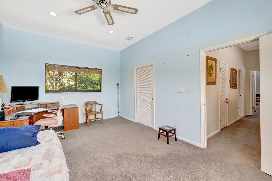 SOUTH CORAL POINT - Residential