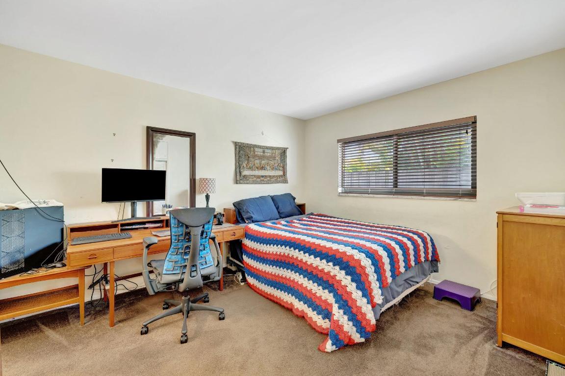 SOUTH CORAL POINT - Residential