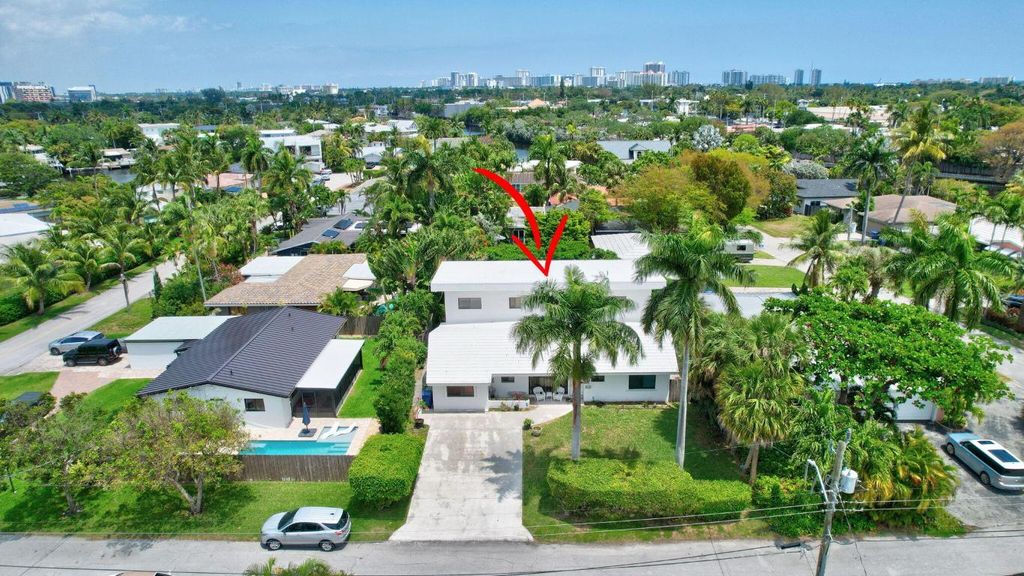 Photo of 2112 NE 20th Avenue, Wilton Manors, FL 33305 (MLS # R11154363)