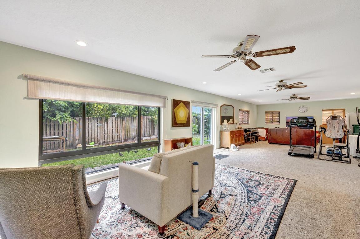 SOUTH CORAL POINT - Residential